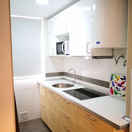 Zambra. Luminoso Y Coqueto En Chiclana Apartamento